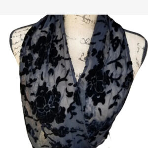 Echo black flocked ‎ scarf